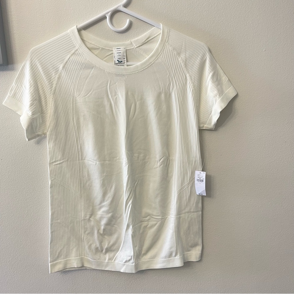 Old Navy Seamless Go-dry Women's Cream Short Sleeve Top